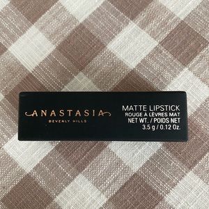 ANASTASIA Beverly Hills matte lipstick